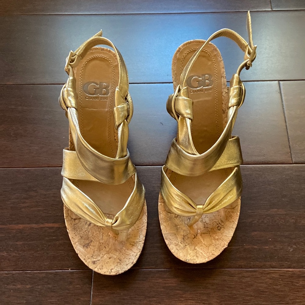 Gianni Bono. Good life 711. Sand gold cork wedge sandals